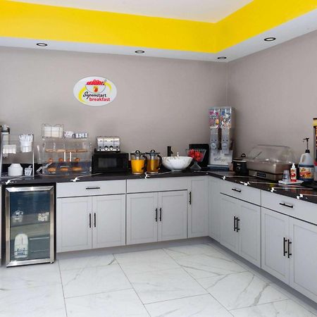 Super 8 By Wyndham Olney Motel Ngoại thất bức ảnh